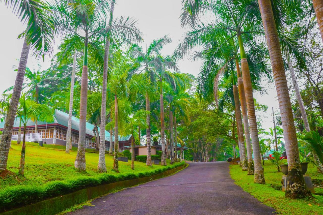 Rajanawa Resort Ratnapura Luaran gambar